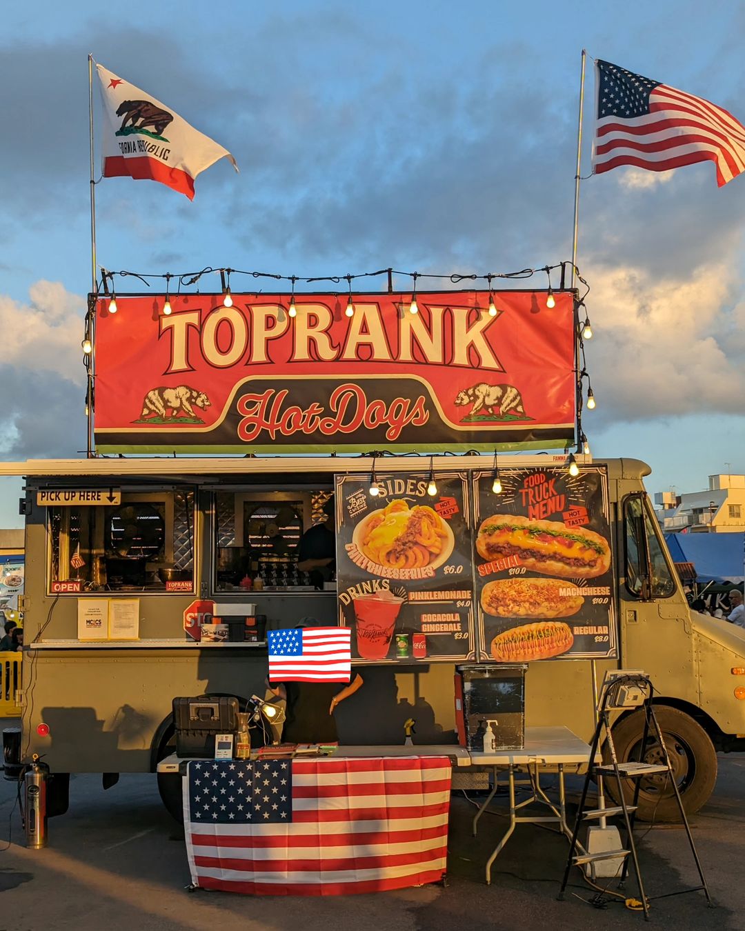 TOPRANKさんのフードトラックが一番カッコ良かった！
#foodtruck
#toprank
#hotdog
#hotdogs
#ホットドッグ