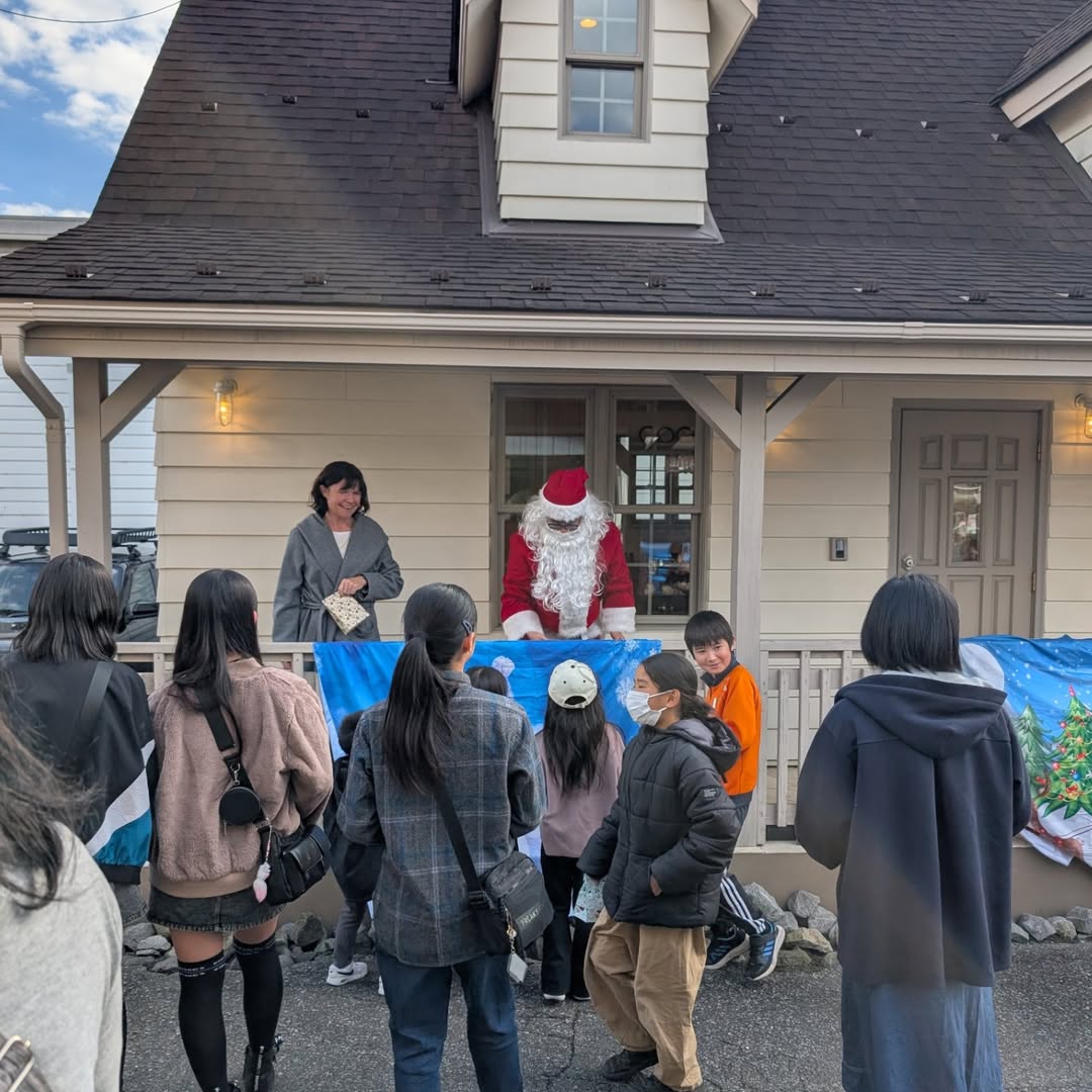 アイルズハウスにてキッズ英会話教室のクリスマス🎄イベントが開かれました！沢山のご来場ありがとうございました✨️